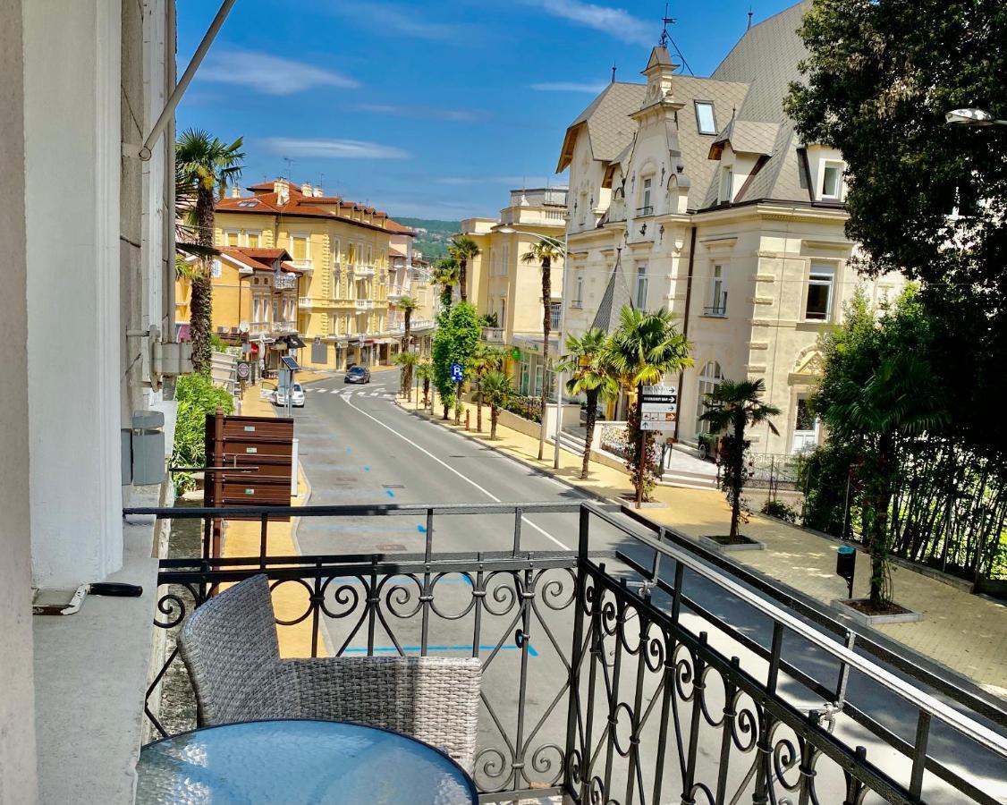 Villa Sokol Apartments Opatija Center Екстер'єр фото