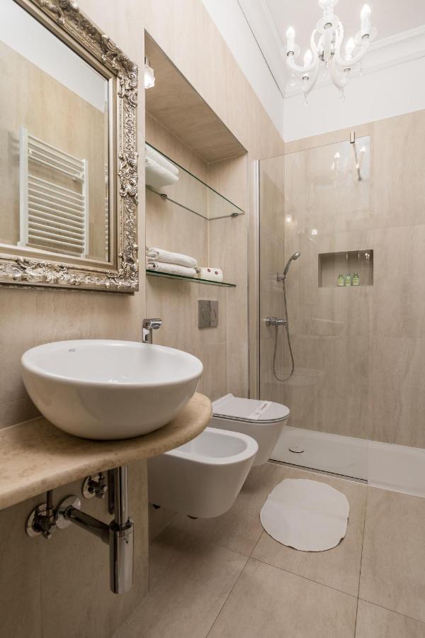 Villa Sokol Apartments Opatija Center Екстер'єр фото