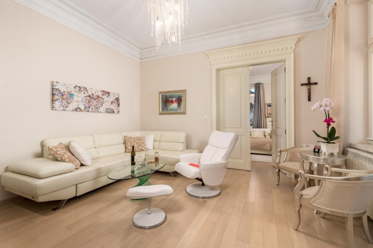 Villa Sokol Apartments Opatija Center Екстер'єр фото