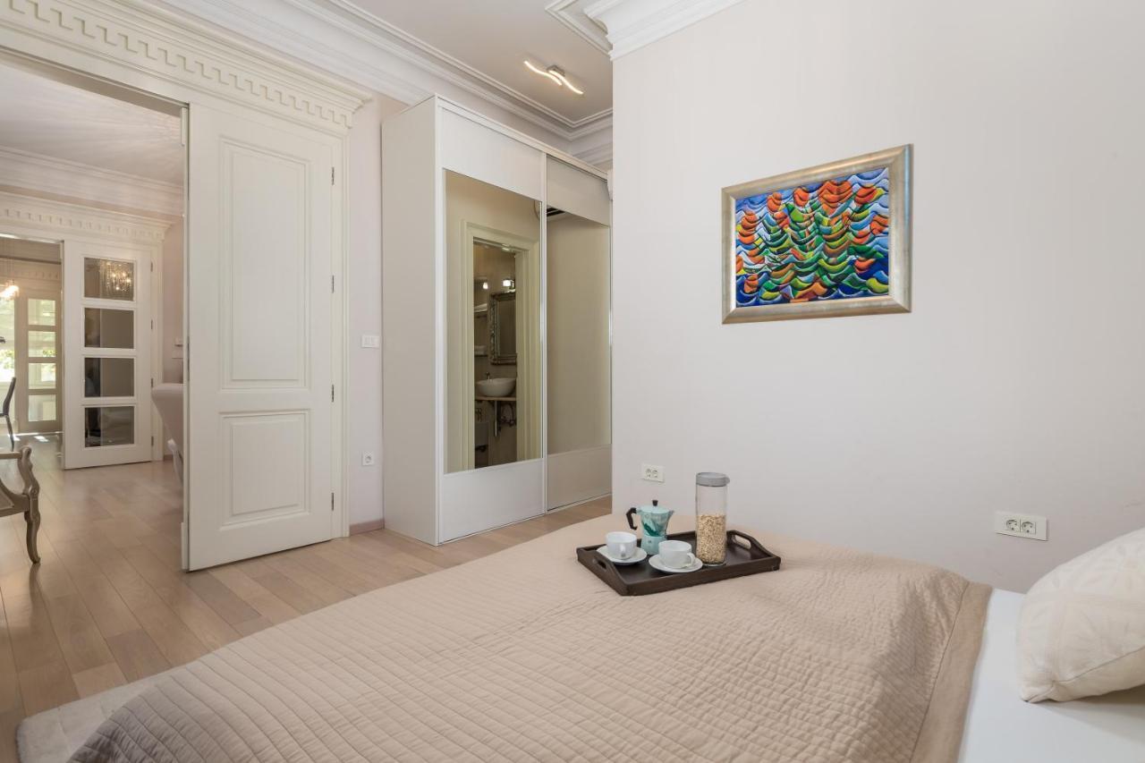 Villa Sokol Apartments Opatija Center Екстер'єр фото