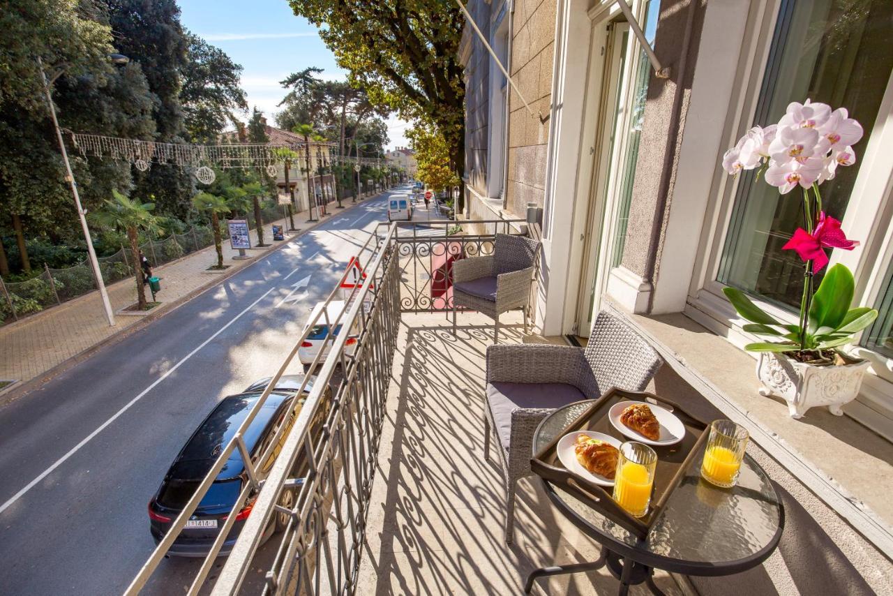 Villa Sokol Apartments Opatija Center Екстер'єр фото