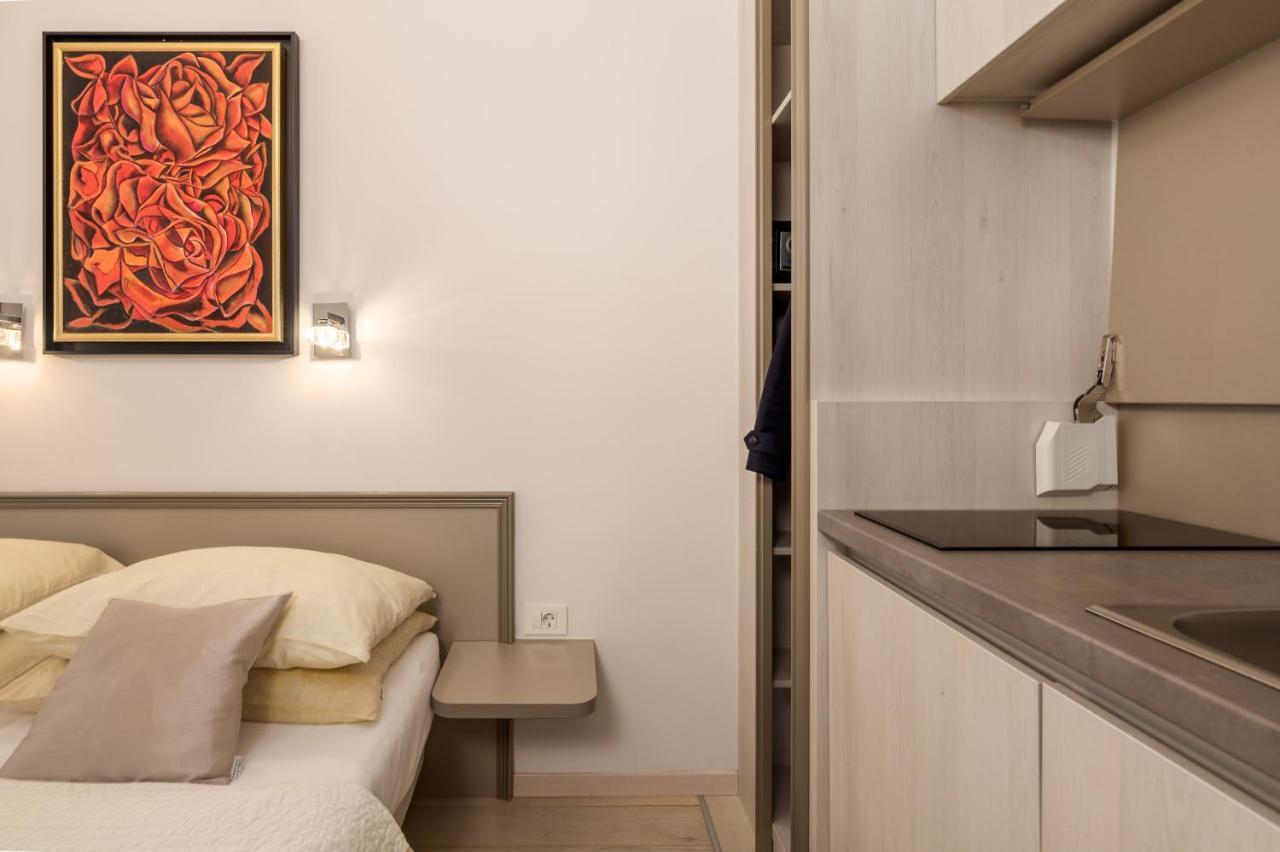 Villa Sokol Apartments Opatija Center Екстер'єр фото