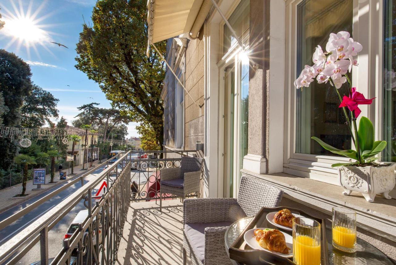 Villa Sokol Apartments Opatija Center Екстер'єр фото