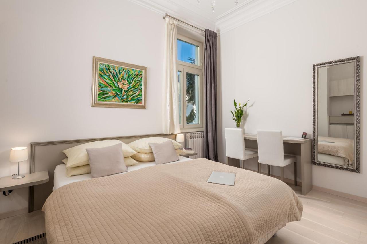 Villa Sokol Apartments Opatija Center Екстер'єр фото