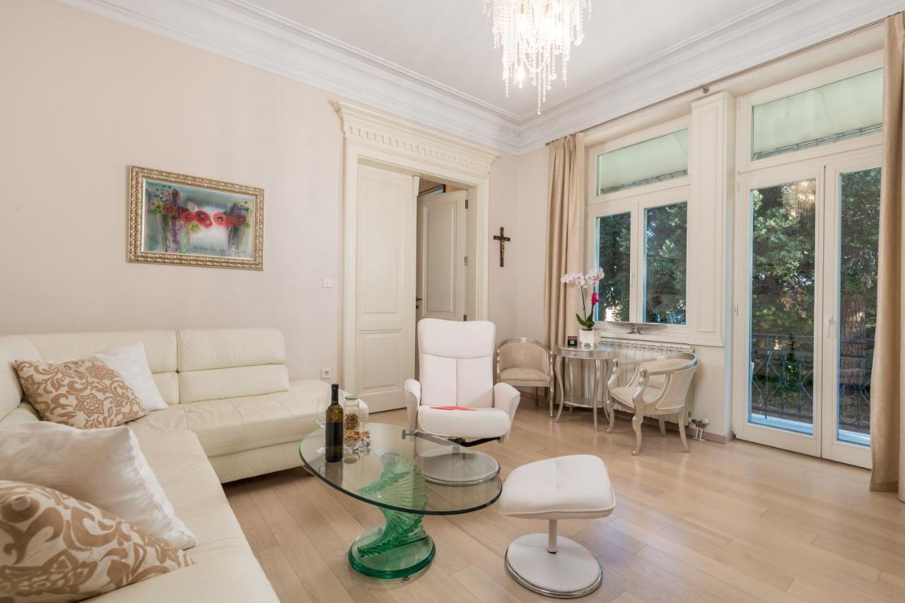 Villa Sokol Apartments Opatija Center Екстер'єр фото