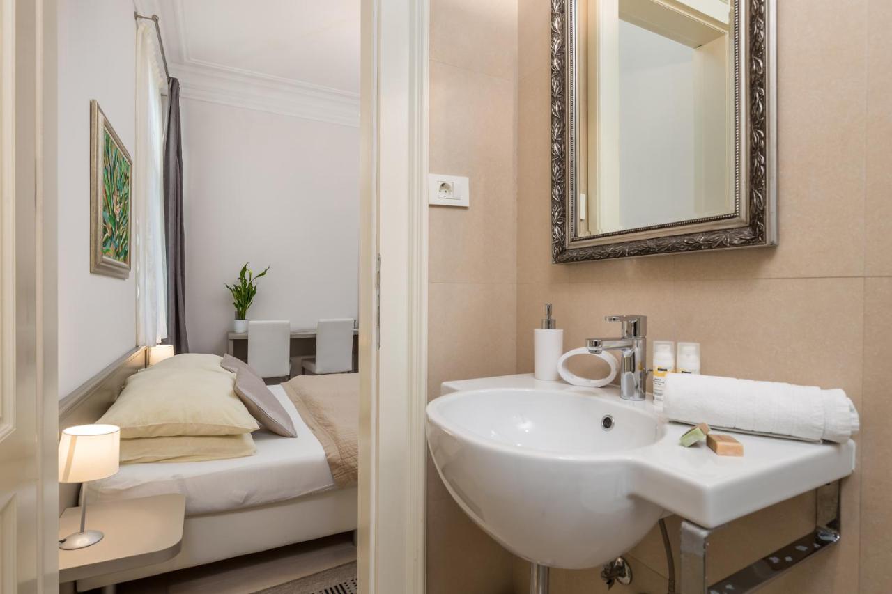 Villa Sokol Apartments Opatija Center Екстер'єр фото